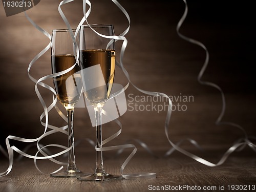 Image of Pair glass of champagne