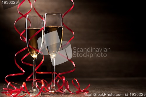 Image of Pair glass of champagne