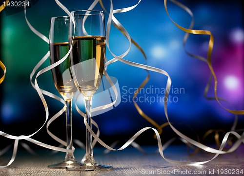 Image of Pair glass of champagne