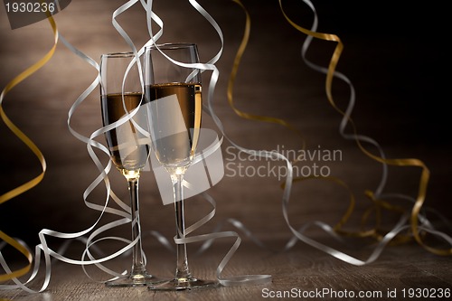 Image of Pair glass of champagne