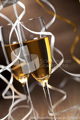 Image of Pair glass of champagne