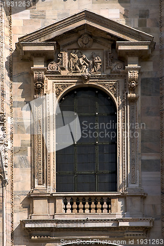 Image of window in the milano dome