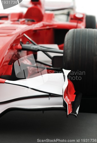 Image of red formel 1 model