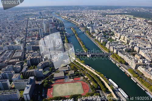 Image of eiffel tower in paris at day