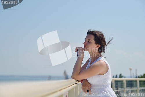 Image of happy woman outdoor