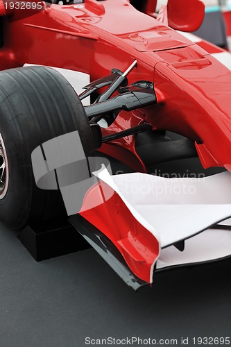 Image of red formel 1 model