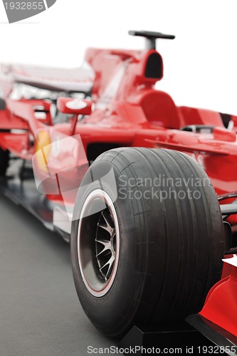 Image of red formel 1 model