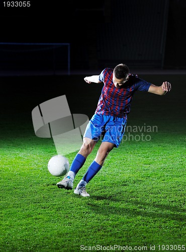 Image of football player in action