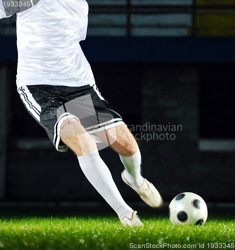 Image of football player in action