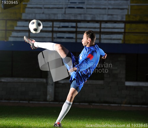 Image of football player in action