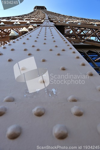 Image of eiffel tower in paris at day