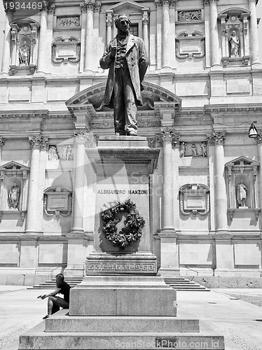 Image of Manzoni statue, Milan