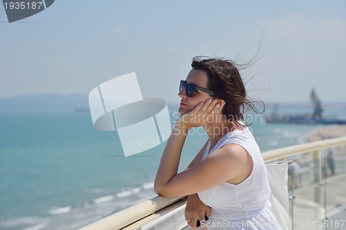 Image of happy woman outdoor