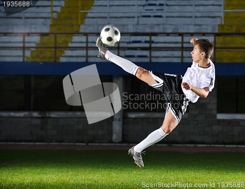 Image of football player in action