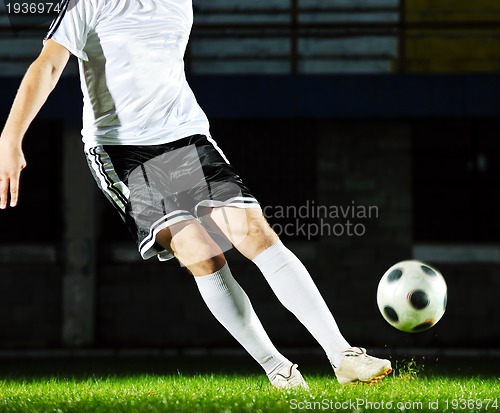 Image of football player in action