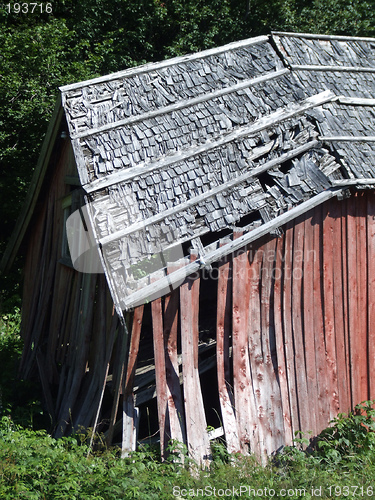 Image of Collapsing wooden house