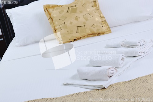 Image of towels in hotel room