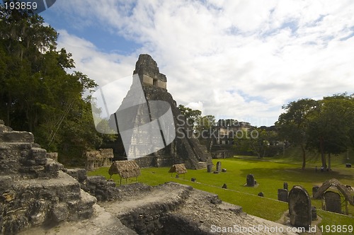 Image of great plaza tikal guatemala