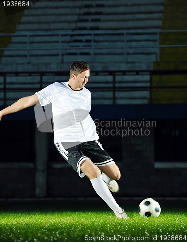 Image of football player in action