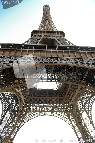 Image of eiffel tower in paris at day