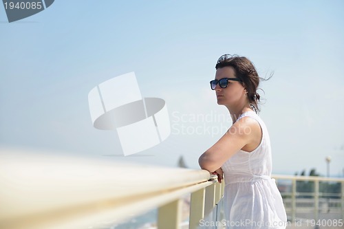 Image of happy woman outdoor