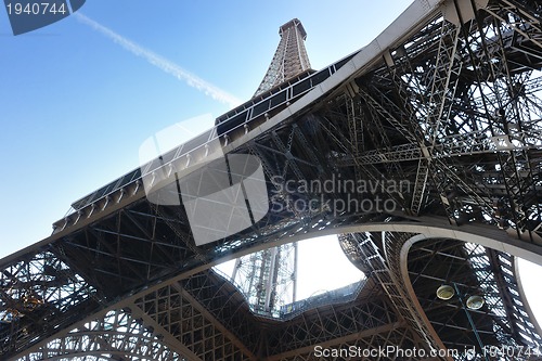 Image of eiffel tower in paris at day