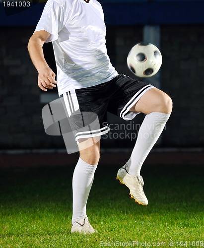 Image of football player in action