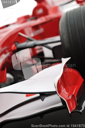 Image of red formel 1 model