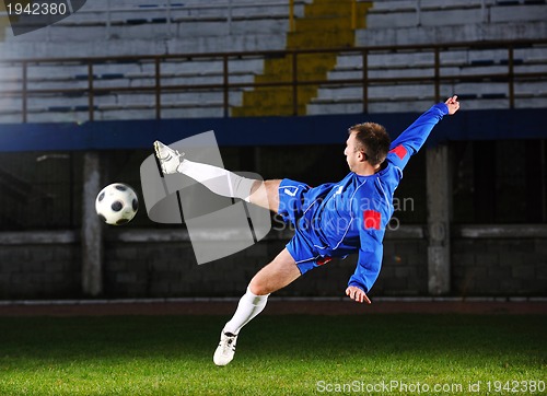 Image of football player in action