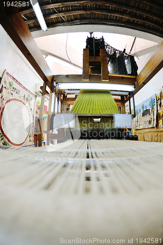 Image of traditional arabic rug production