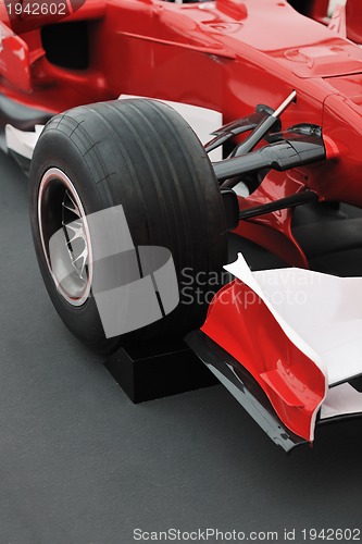 Image of red formel 1 model