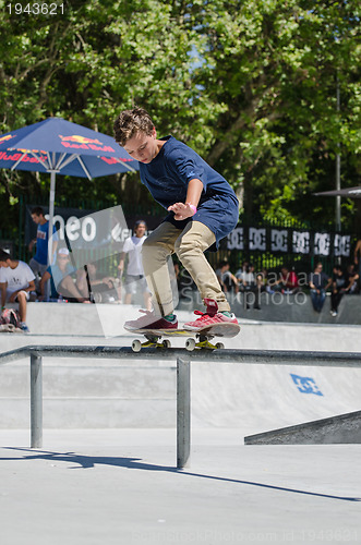 Image of Gabriel Ribeiro 50-50 grind