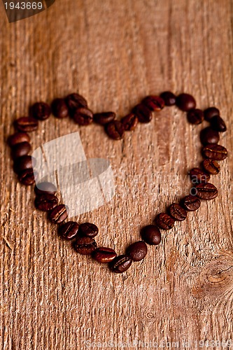 Image of coffee beans in shape of a heart 