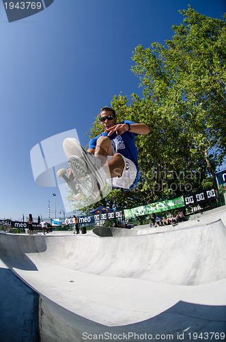 Image of Joao Sa grab during pool trainings