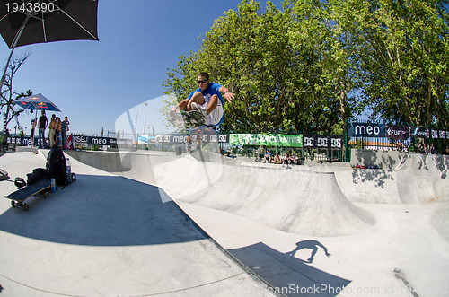 Image of Joao Sa grab during pool trainings