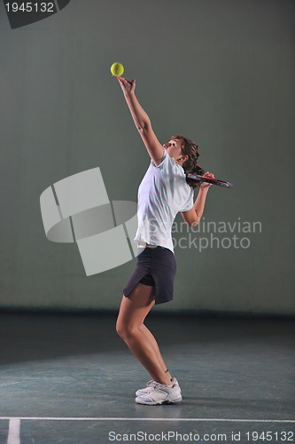 Image of tennis girl