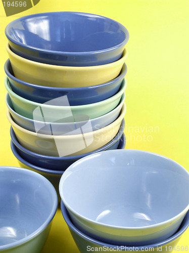 Image of Colorful kitchen bowls