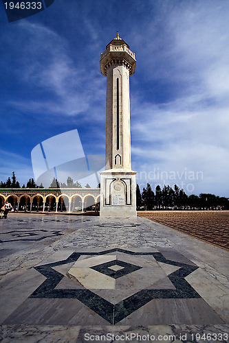 Image of tower in burguiba grave