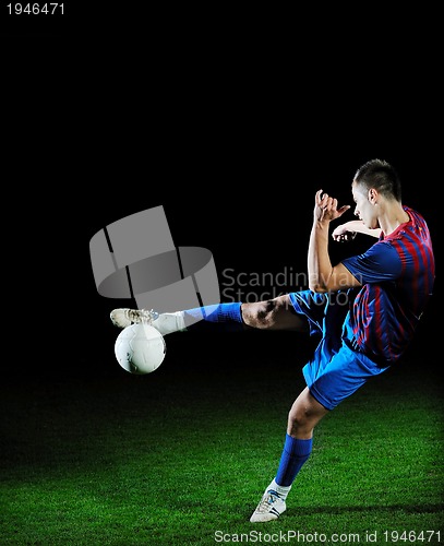 Image of football player in action