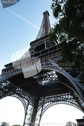 Image of eiffel tower in paris at day