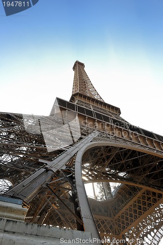 Image of eiffel tower in paris at day