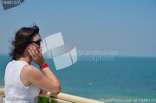 Image of happy woman outdoor