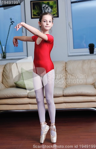 Image of ballet girl