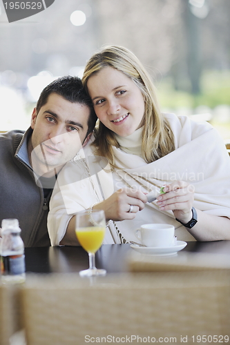 Image of happy couple outdoor 