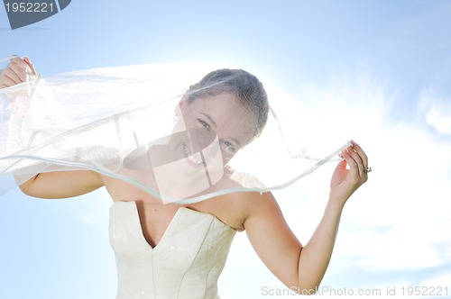 Image of bride outdoor