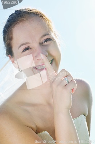 Image of bride outdoor