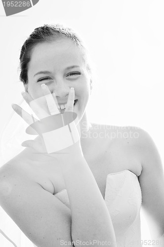 Image of bride outdoor