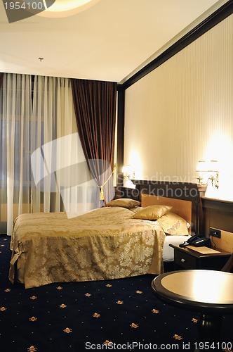 Image of hotel room 