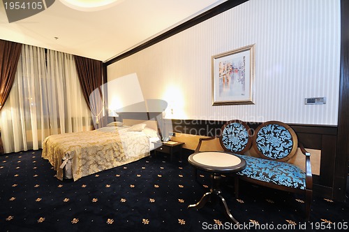 Image of hotel room 