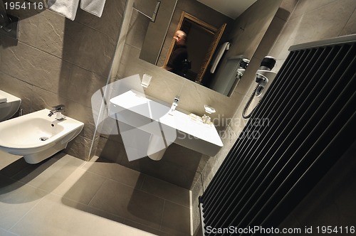 Image of hotel bathroom